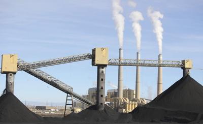 To reach clean energy goals, Democrats offer to help utilities retire coal plants faster
