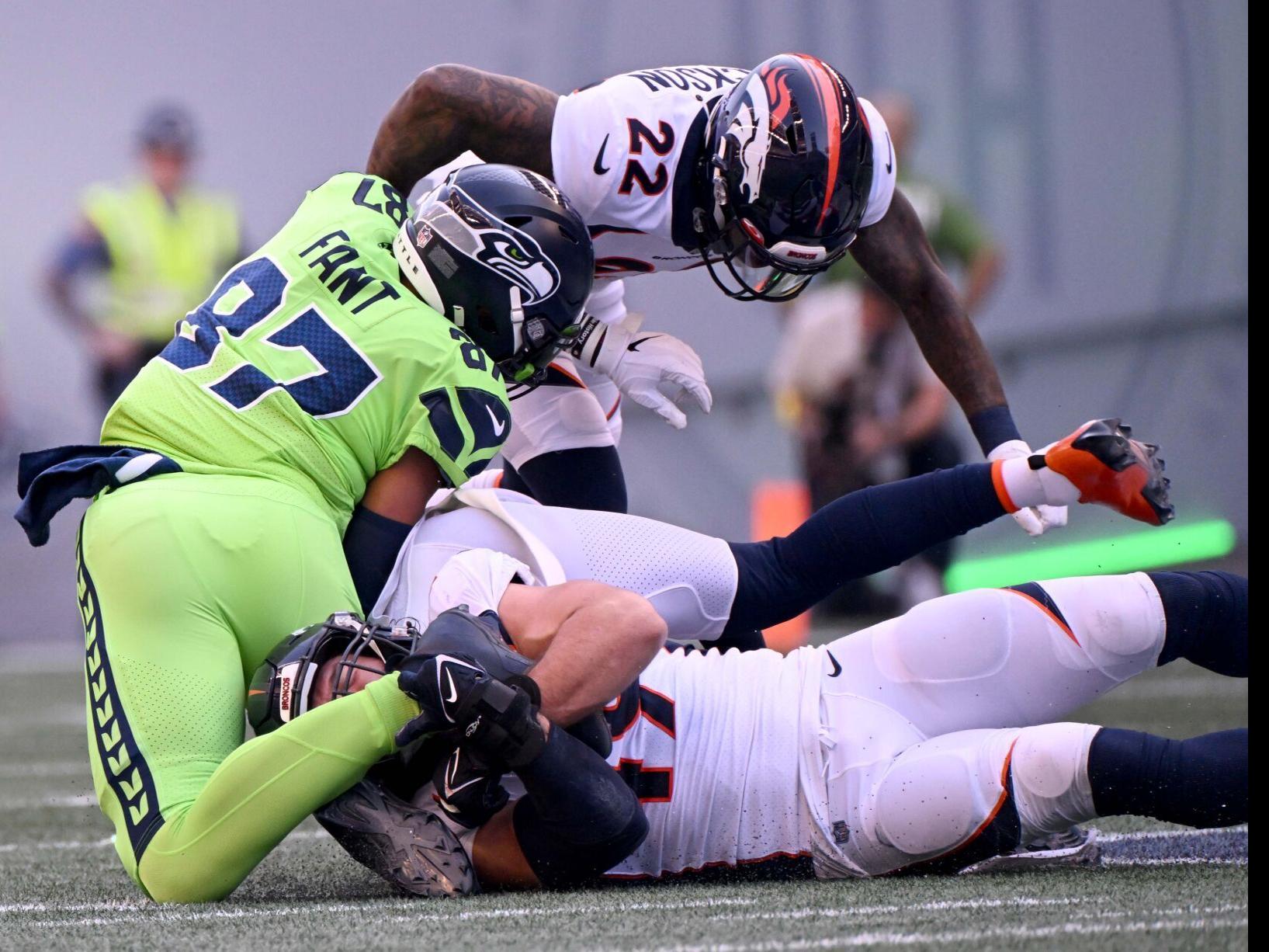 PHOTOS: Denver Broncos fall to Seattle Seahawks in season opener