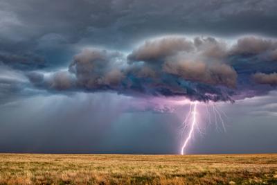 Thunderstorm lightning on Colorado plains Photo Credit: mdesigner125 (iStock).