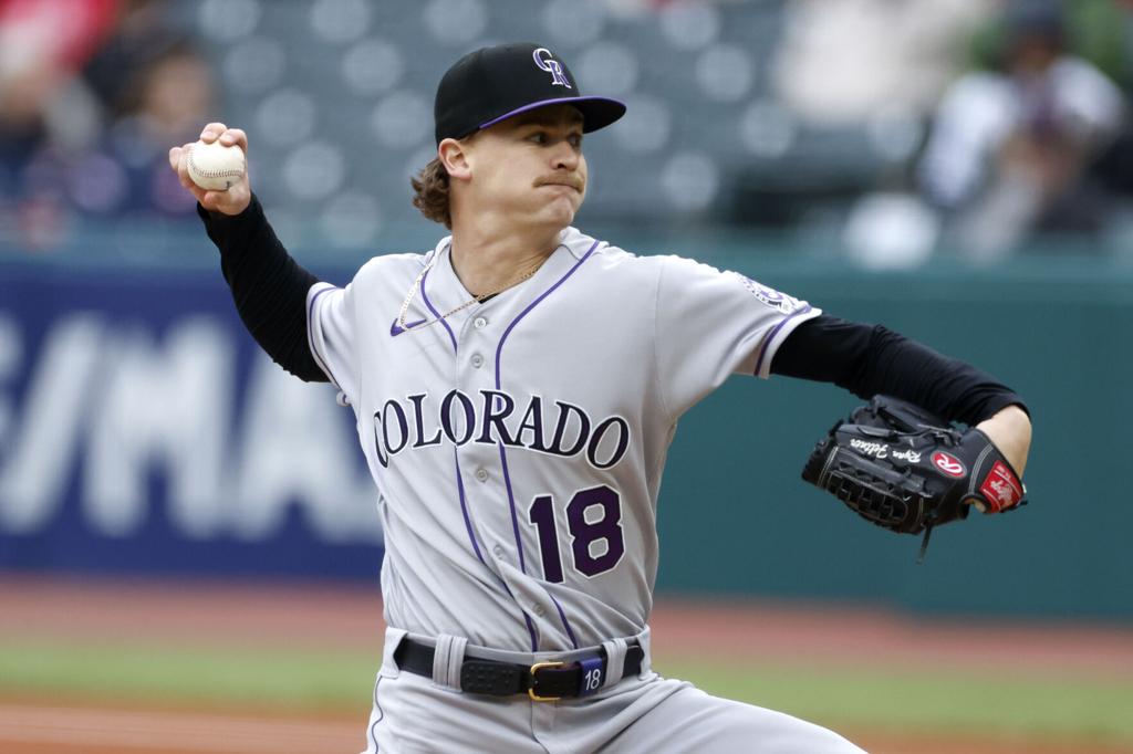 Rockies' Germán Márquez exits start with possible injury, Rockies