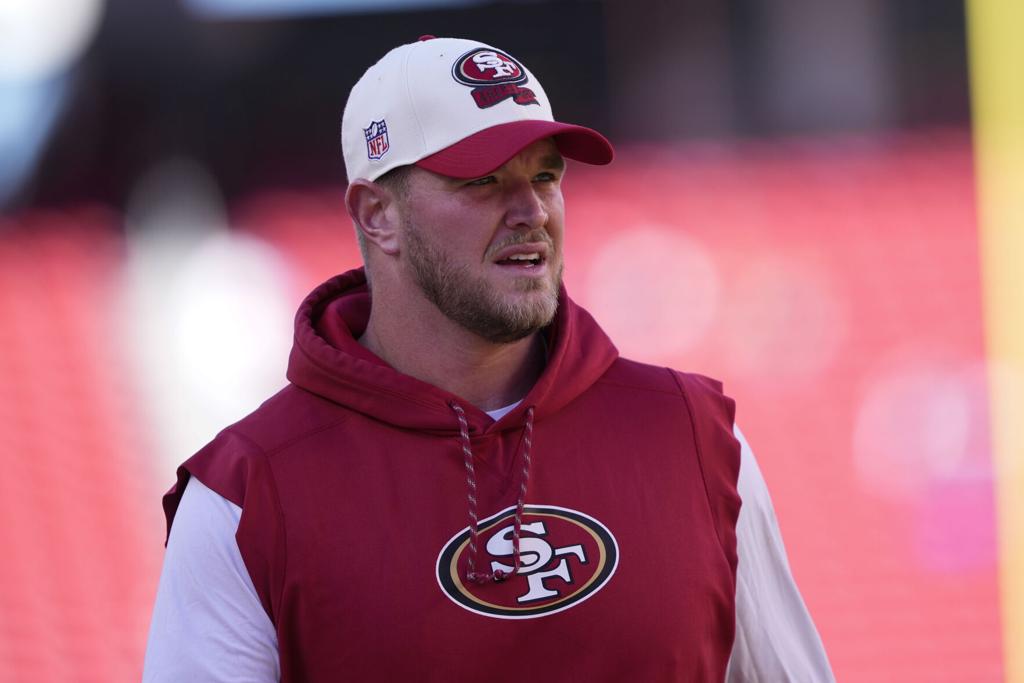 Broncos reinforce line, adding right tackle McGlinchey, left guard Powers