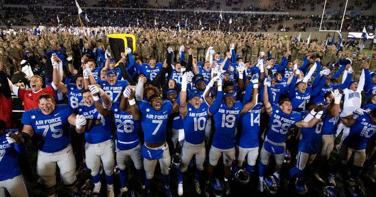 Air Force football escapes Wyoming upset bid with second-half comeback
