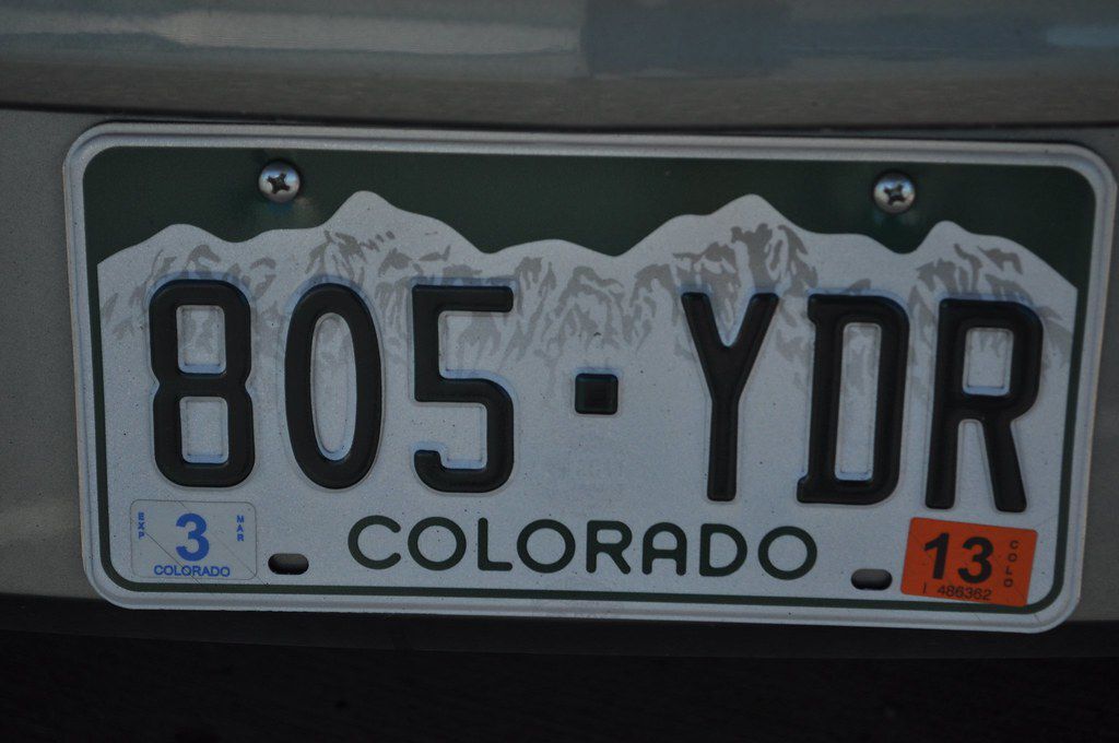 Colorado to bring back iconic green-mountain license plates, but