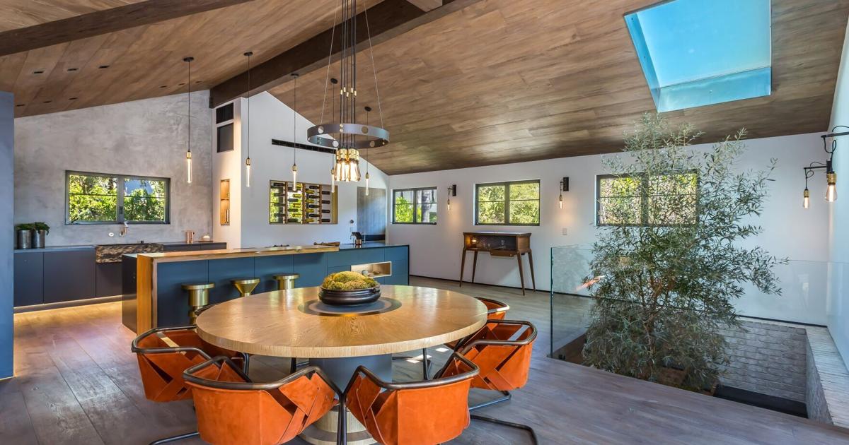 At Home: Design maxim helps put holiday stress in perspective | Lifestyle