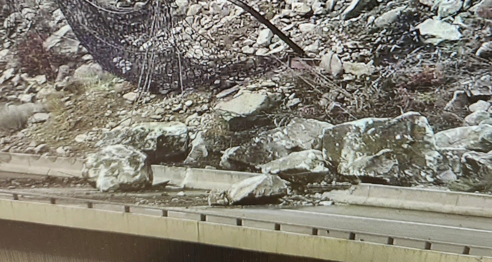 Rockslide Crashes Down On I 70 Closing Lanes In Colorado   65ea2dcd68234.image 