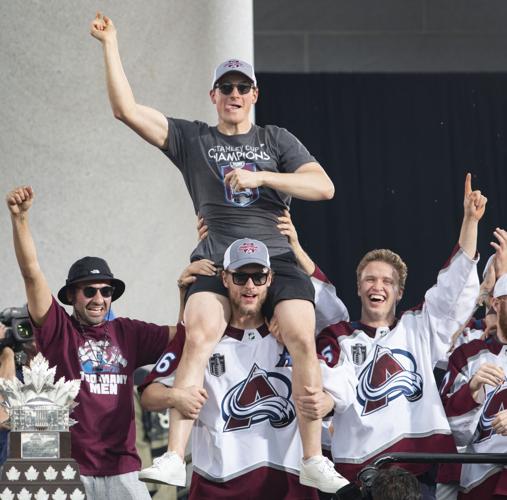 STANLEY CUP CHAMPIONS: Avalanche fan has 'Dad' jersey stolen from