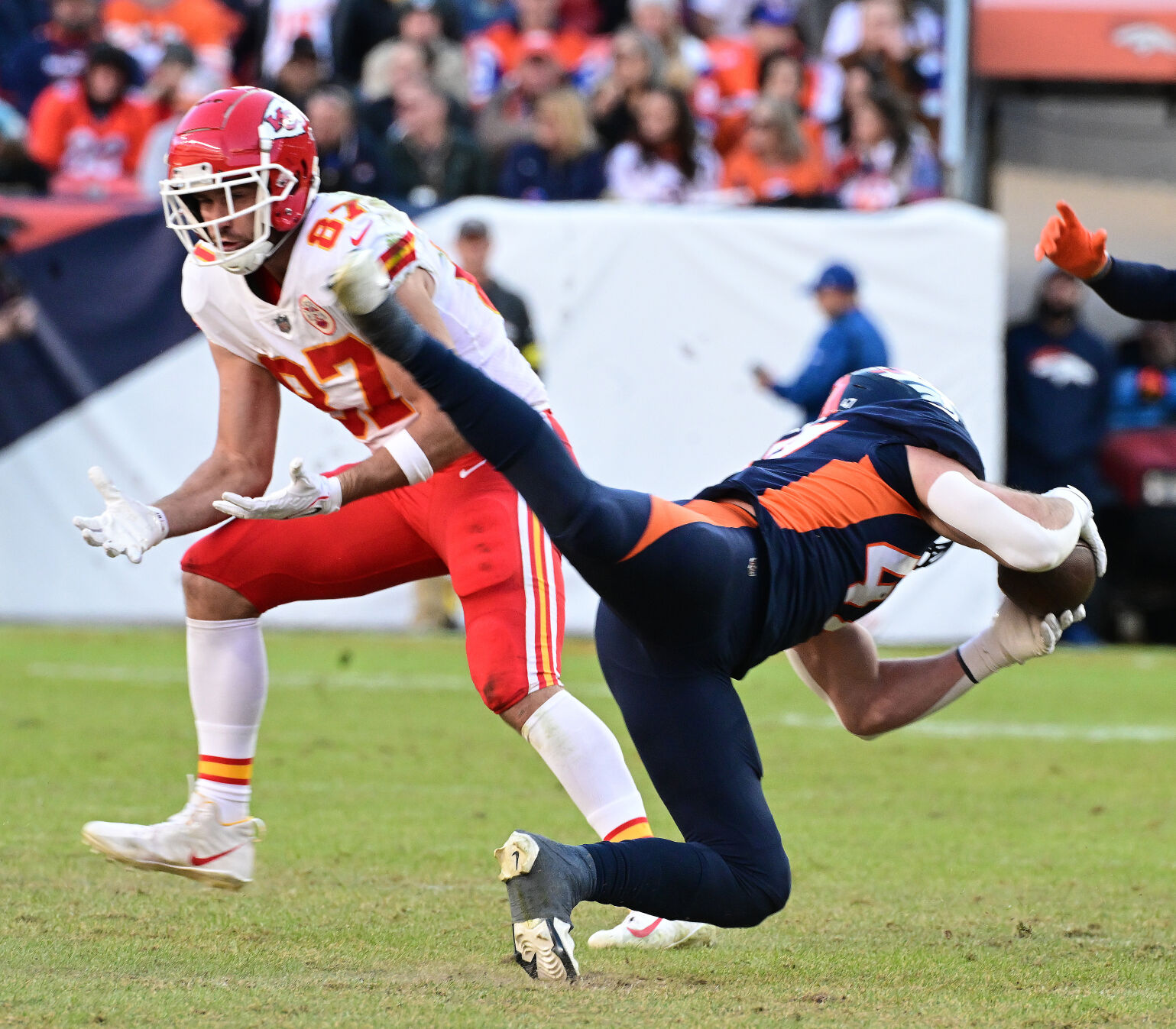 Game Recap: Broncos Fall To Chiefs For 14th Straight Time; Russell ...