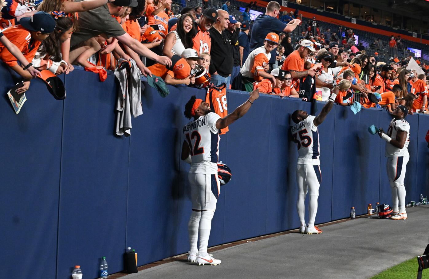 Denver Broncos cornerback Ja'Quan McMillian (35) lines up during