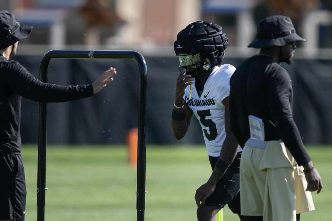 Colorado receiver shows off Wild Thing haircut before Buffaloes
