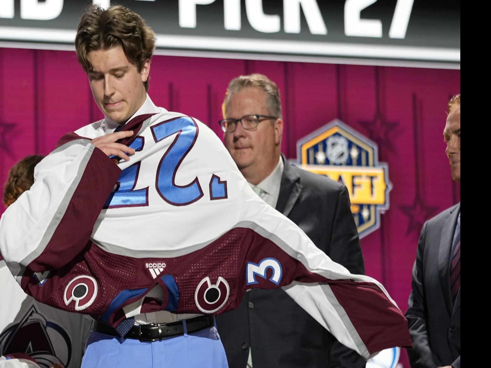 Reacting to the New Colorado Avalanche Jersey! 