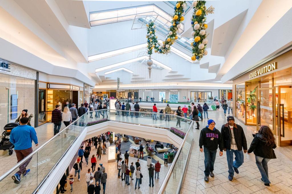 Denver Black Friday shoppers crowd malls, Business