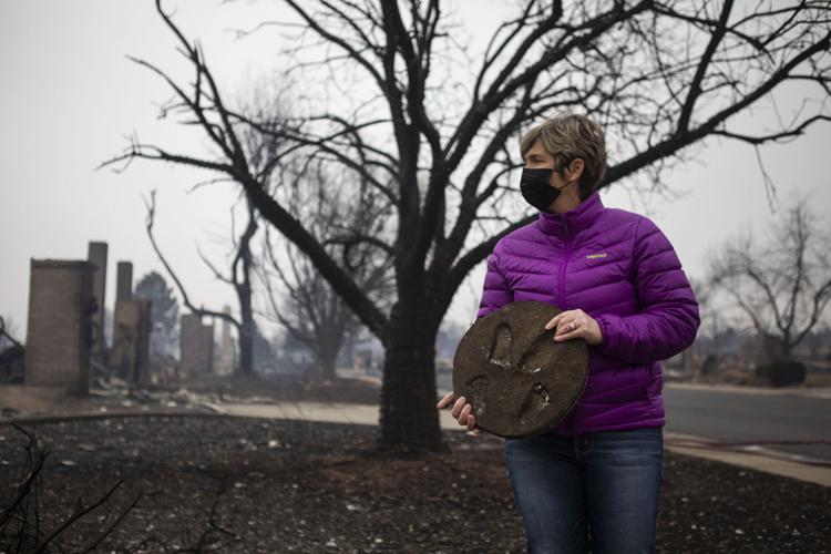 010122-news-LouisvilleFires08.JPG