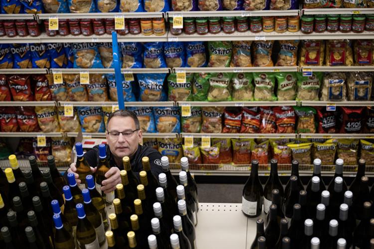 Wine sales in Colorado grocery, convenience stores begin this week