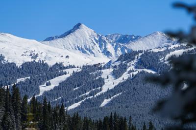 Gondola falls off lift at Colorado ski resort
