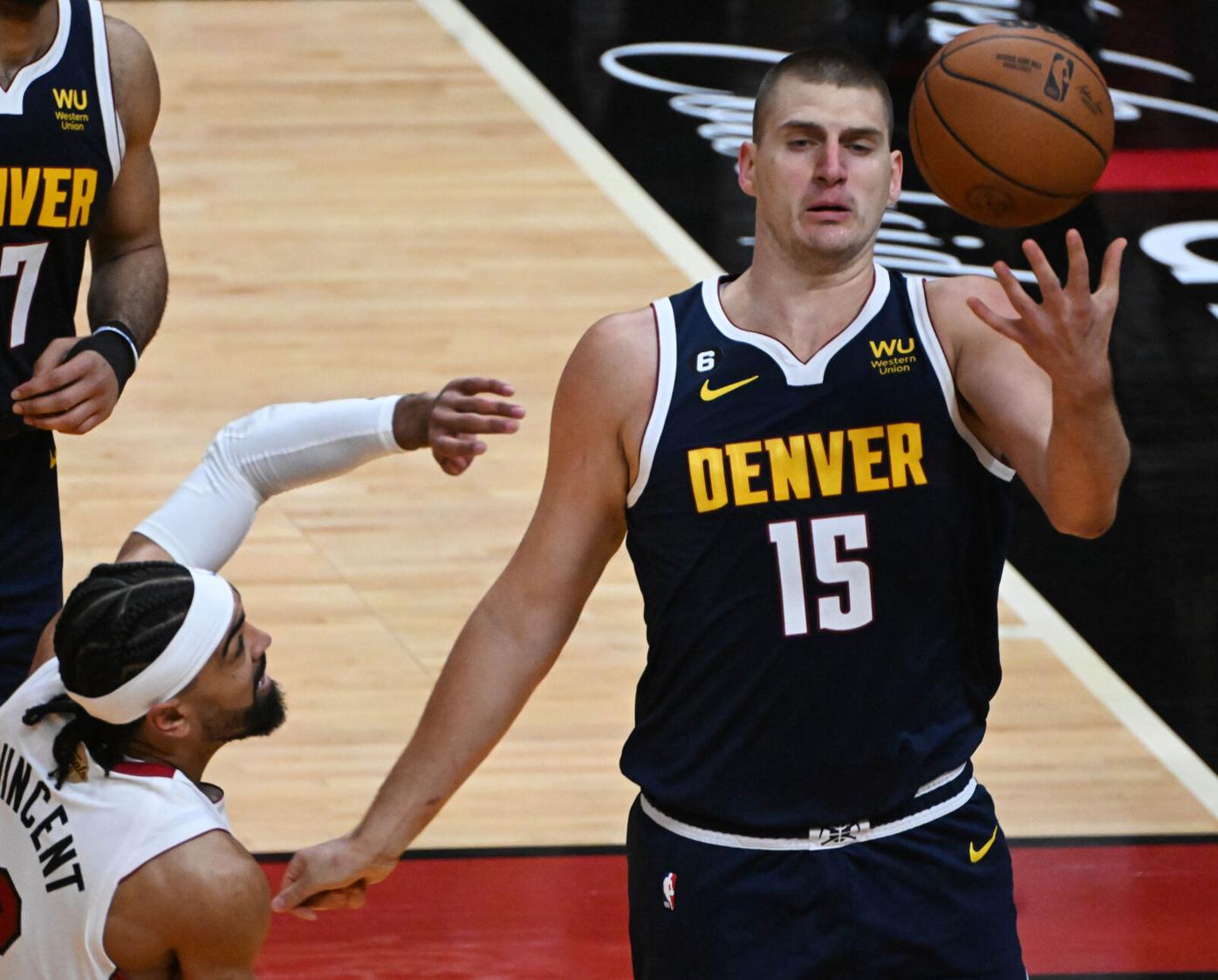 Aaron Gordon sheds typical role, stands out for Denver Nuggets in