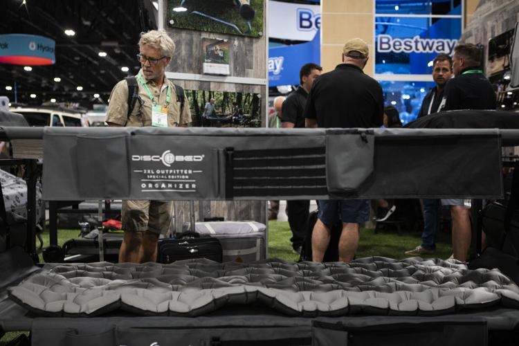 061022-dg-biz-outdoorretailer02.JPG