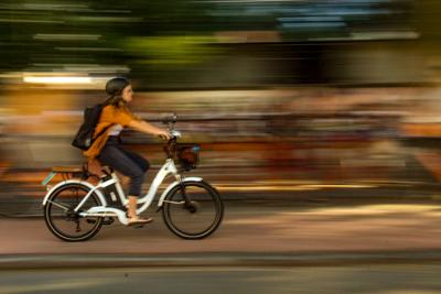 e-bike Photo Credit: Greice Baltieri (iStock).