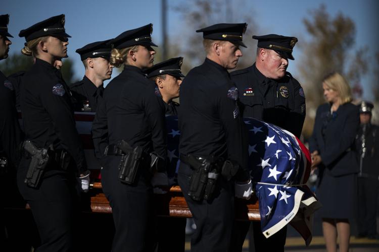 Colorado Avalanche salute Soldiers, Families, Article