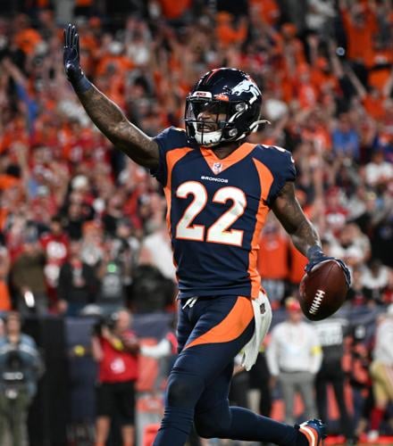 Denver Broncos defense steps up, shuts down San Francisco 49ers late, Denver  Broncos