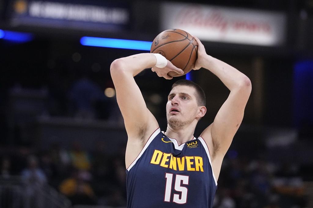 For Nuggets rookie Braun, praise from mom is high praise