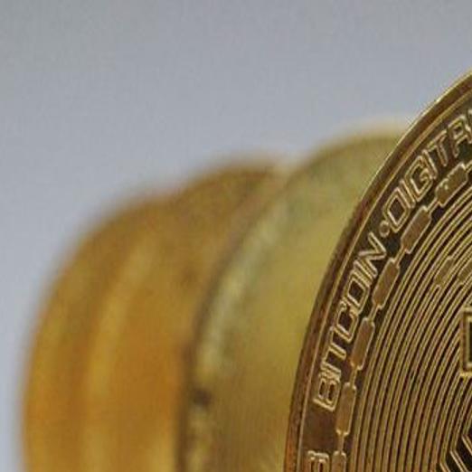 🟥 "Mercati in rialzo: accordo commerciale USA-Regno Unito spinge i futures, Bitcoin oltre i 100.000 dollari, ma Expedia e Affirm deludono"