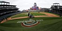 Opening Day 2010 – Coors Field: Boat shoes, hot dogs, good times