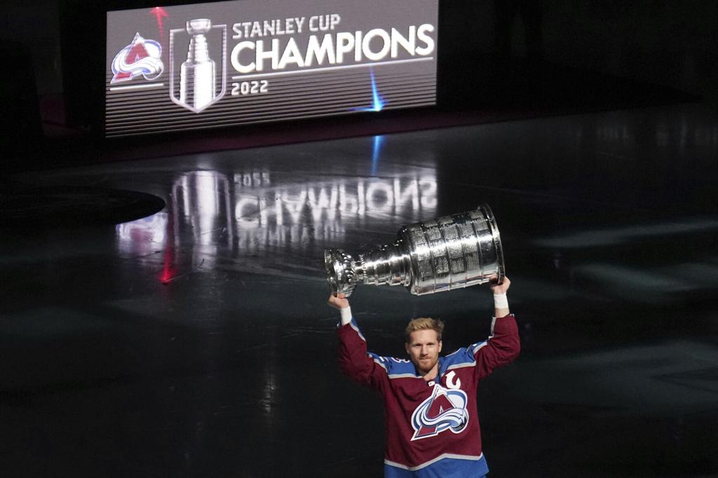 Avalanche captain Gabriel Landeskog will miss Stanley Cup playoffs