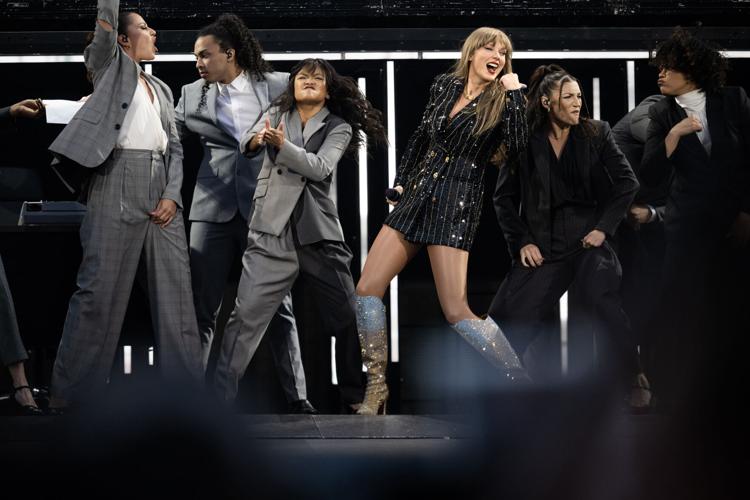071523-dg-news-TaylorSwiftConcert22.JPG