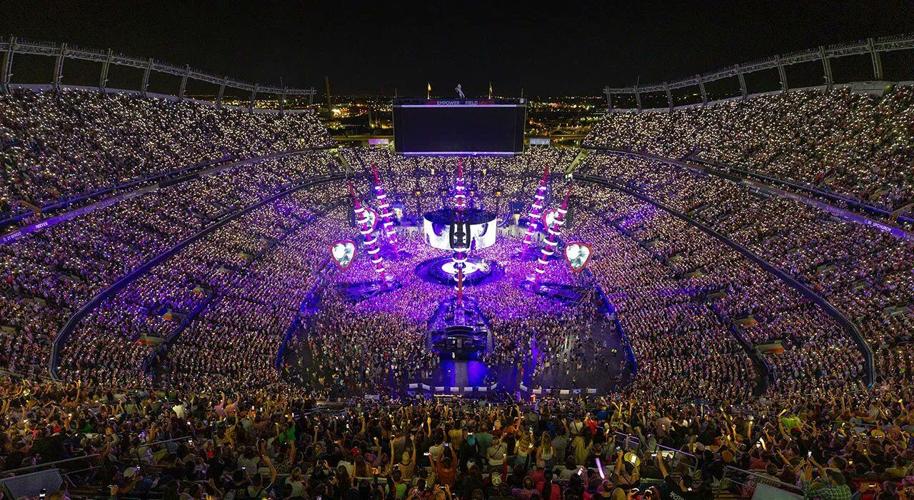 Ed Sheeran concert at Empower Field breaks attendance record News