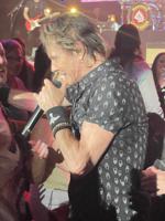 Denver Gazette reporter finally sings ‘Jessie’s Girl’ with Rick Springfield, sort of