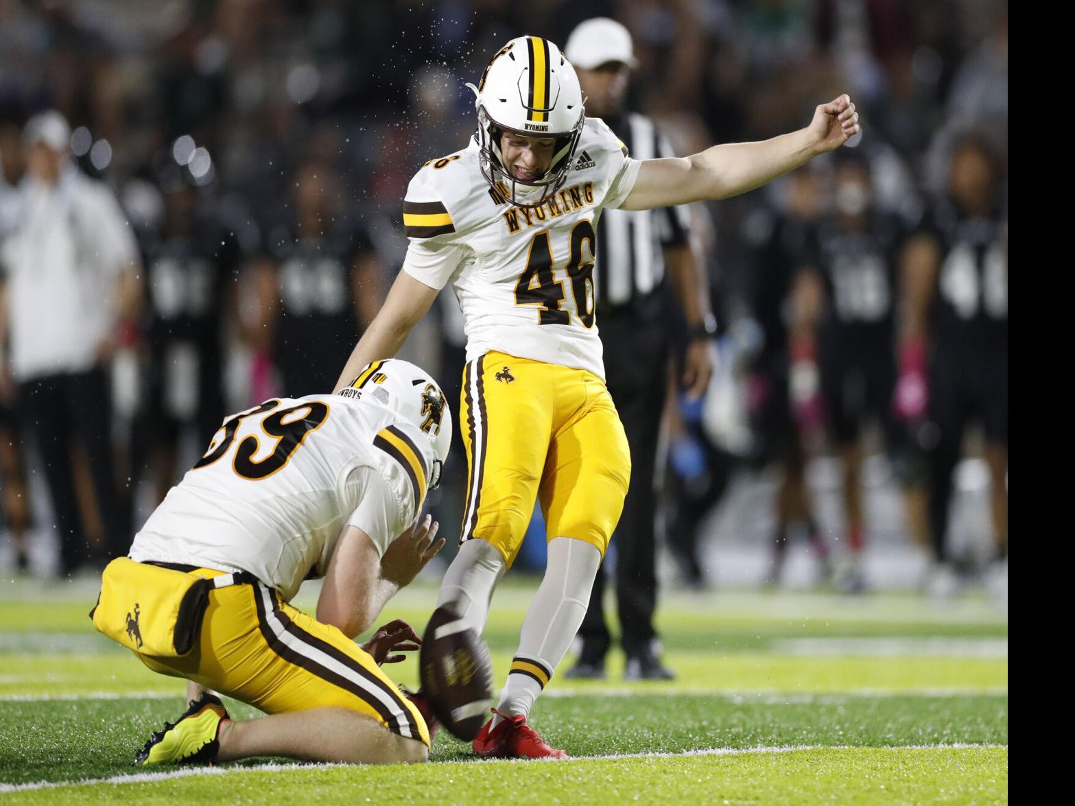 Kicker John Hoyland Named to Lou Groza Award Stars of the Week for Week 5 -  University of Wyoming Athletics