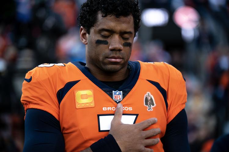 Broncos QB Russell Wilson sought to learn from Mike Holmgren, Denver  Broncos