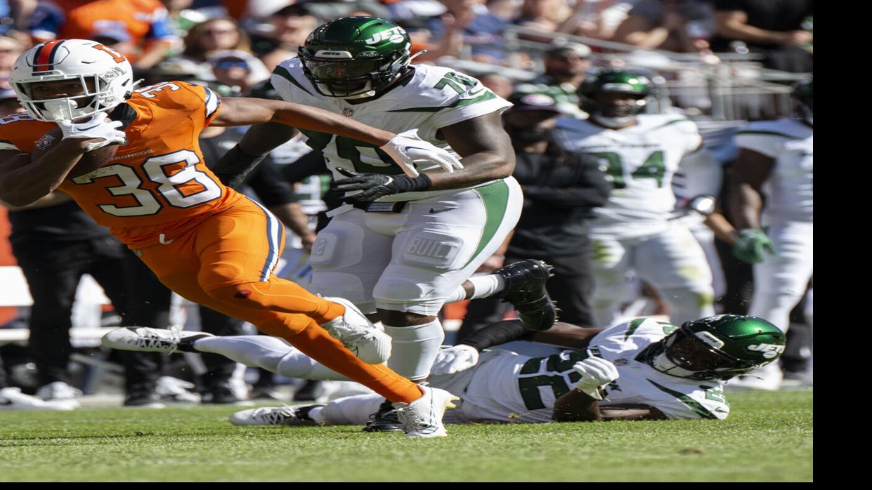 Jets-Broncos Game Recap  Jets Do It Again: Hang In Despite Injuries to Top  Denver 16-9