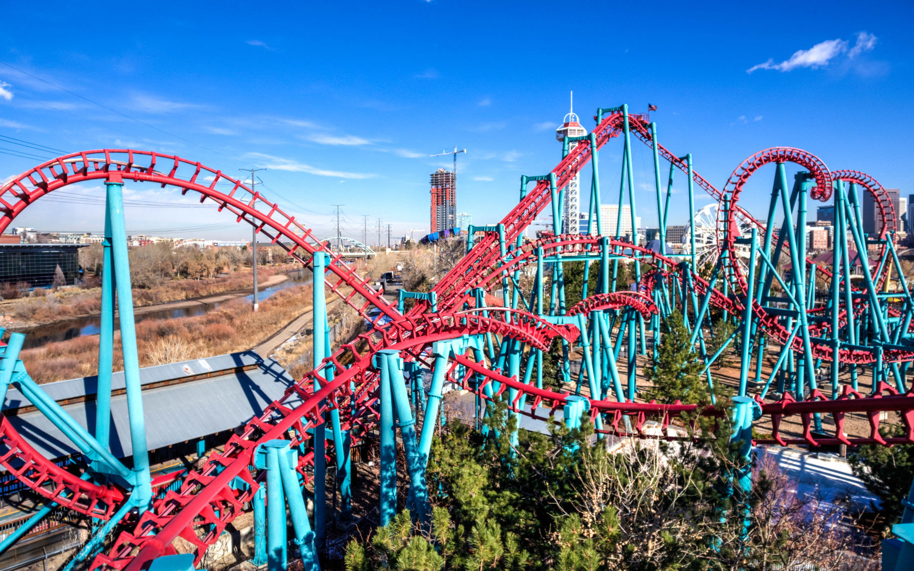 5 Colorado Theme Parks Sure to Get Your Adrenaline Pumping