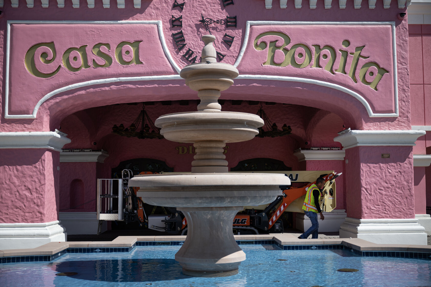 Casa Bonita Gives A Behind The Scenes Look Inside Restaurant Things   645aa964001a3.image 