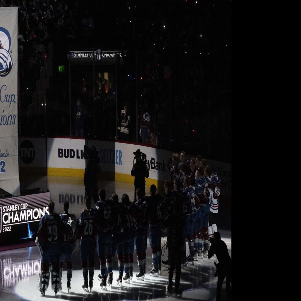 Colorado Avalanche raise Stanley Cup banner before opener - ESPN