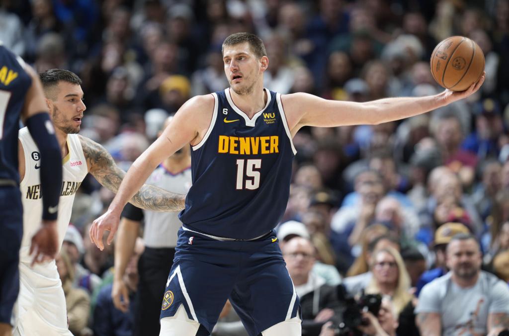 Jamal Murray, Nikola Jokic help Nuggets hold off Pelicans