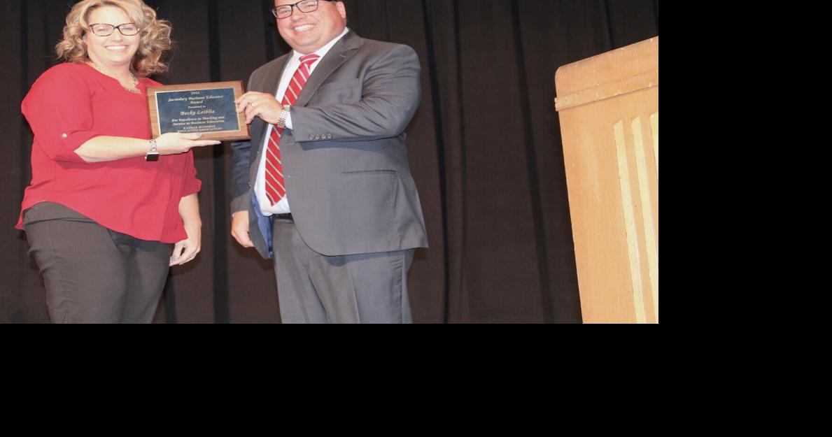 Udall business teacher wins state award Area