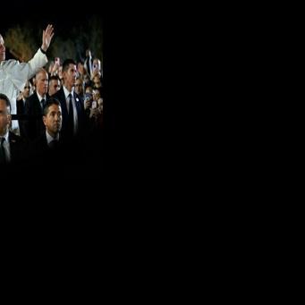 Pope urges end to hostilities at end of Lebanon trip