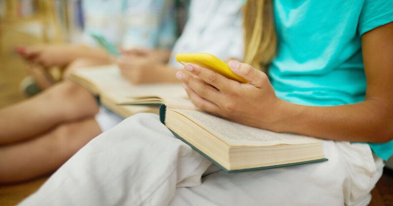 Kansas cellphone ban for schools clears House