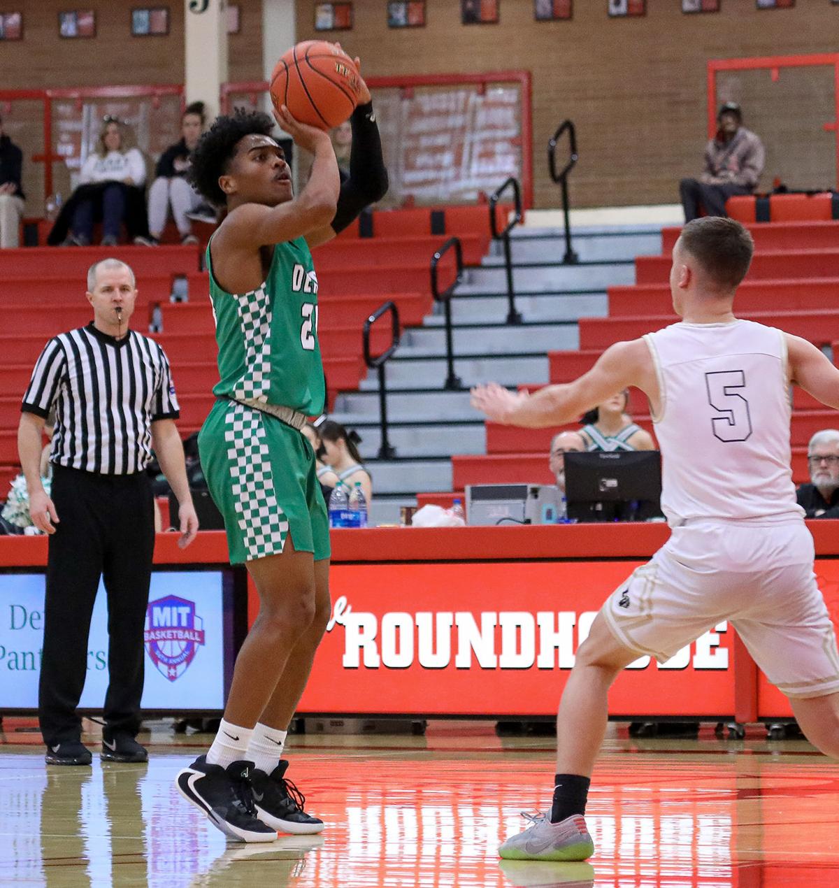 Photos Derby Finishes Third In Mcpherson Invitational Tournament
