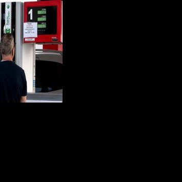 Slovakia curbs diesel sales, ups prices for foreigners