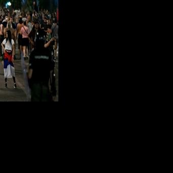 Thousands block roads in another night of Serbian protests