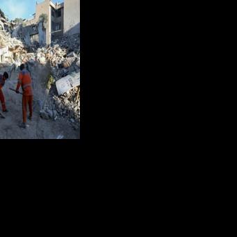 Iran hits Gulf states after agreeing 'fragile' truce with US