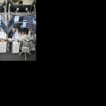 Stocks gain tracking tech, Fed and trade