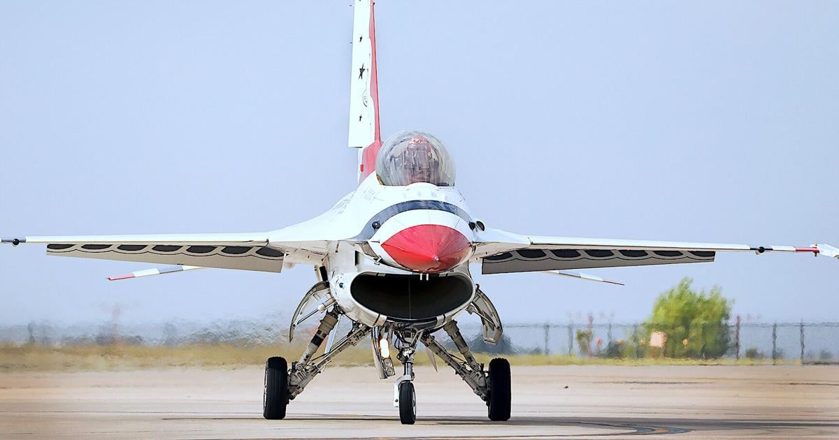 Graduation Spotify Thunderbirds prepare to take to the skies | Derby News | derbyinformer.com