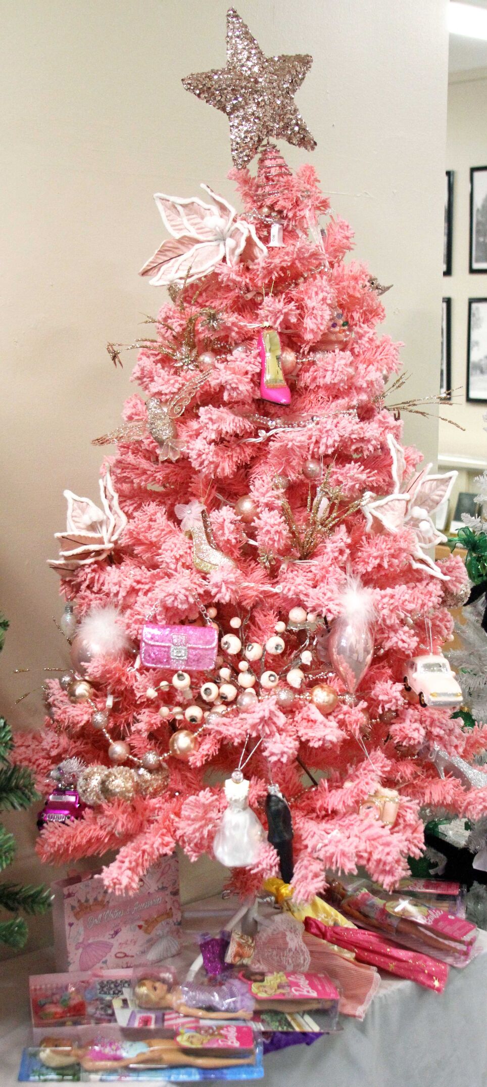 Barbie themed christmas discount tree