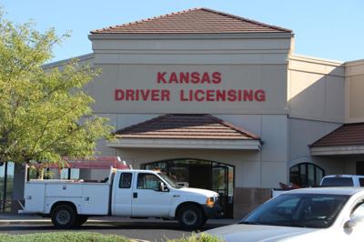 Gov Kelly Extends Driver S License Renewal Deadlines Covid 19 Derbyinformer Com