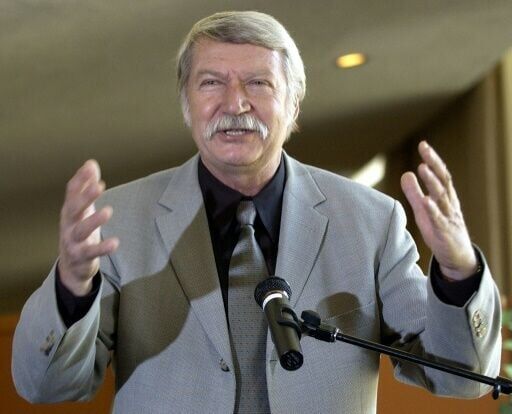 Famed Gymastics Coach Bela Karolyi Dies | | Dewittobserver.com