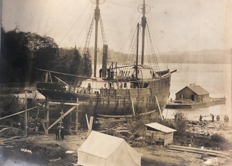 This Nest of Dangers': Believe-it-or-not voyages of Columbia River Lightship  No. 50, 1892 - 1909, Life